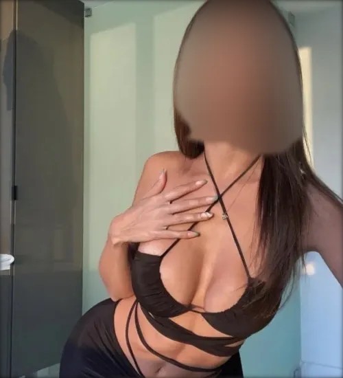 Andheri Mumbai Call Girl Shaphire Cute Busty Girl Near Lokhandwala And Versova